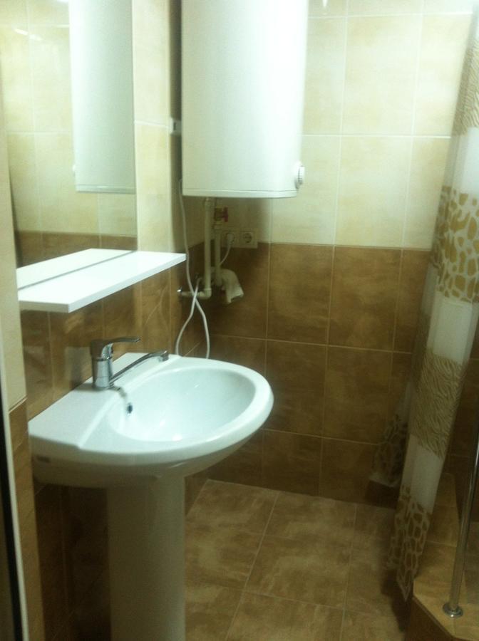 Vacation Home On Krasnomayakskaya 36 Сухуми Екстериор снимка